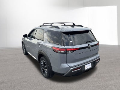 2026 Nissan Pathfinder Platinum Captain Chairs Package