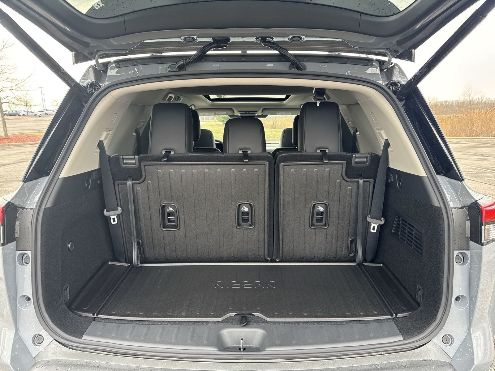 2026 Nissan Pathfinder Platinum Captain Chairs Package