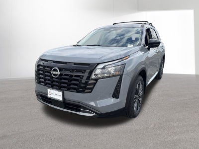 2026 Nissan Pathfinder Platinum Captain Chairs Package