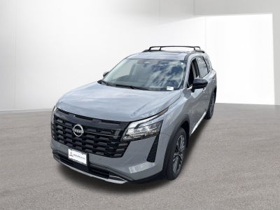 2026 Nissan Pathfinder Platinum Captain Chairs Package