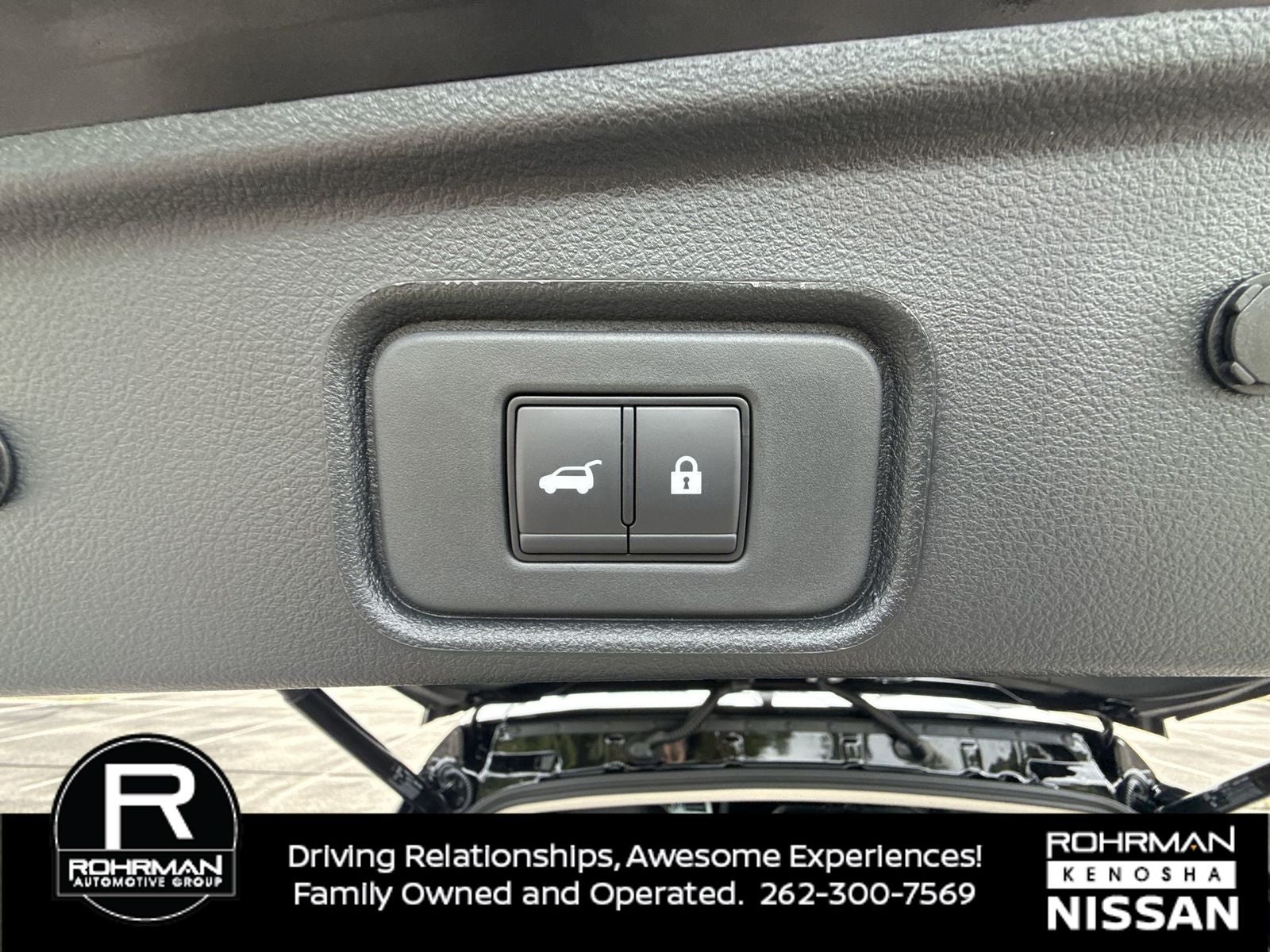 2026 Nissan Pathfinder Platinum Captain's Chairs Package