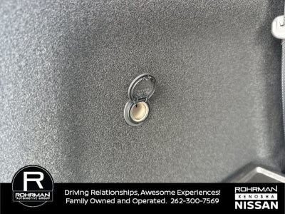 2026 Nissan Pathfinder Platinum Captain's Chairs Package