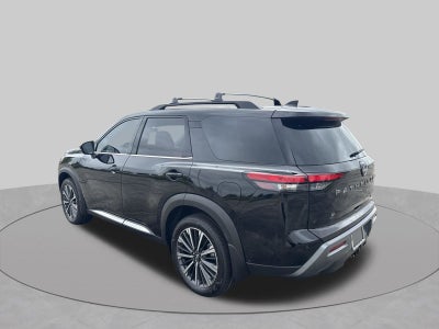 2026 Nissan Pathfinder Platinum Captain's Chairs Package