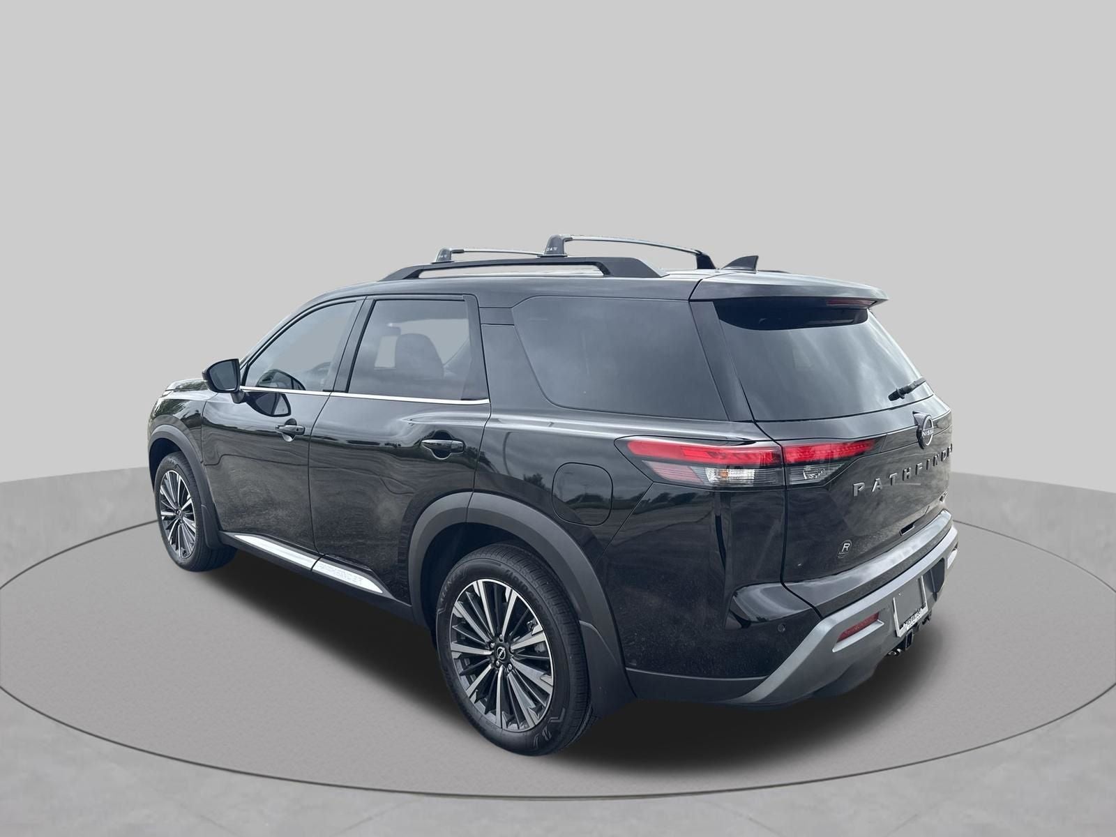 2026 Nissan Pathfinder Platinum Captain's Chairs Package