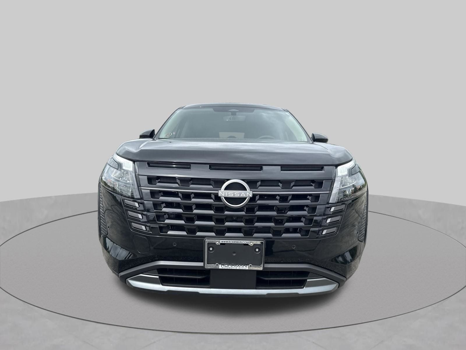 2026 Nissan Pathfinder Platinum Captain's Chairs Package