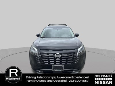 2026 Nissan Pathfinder Platinum Captain's Chairs Package