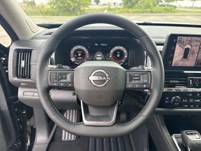 2026 Nissan Pathfinder Platinum Captain's Chairs Package
