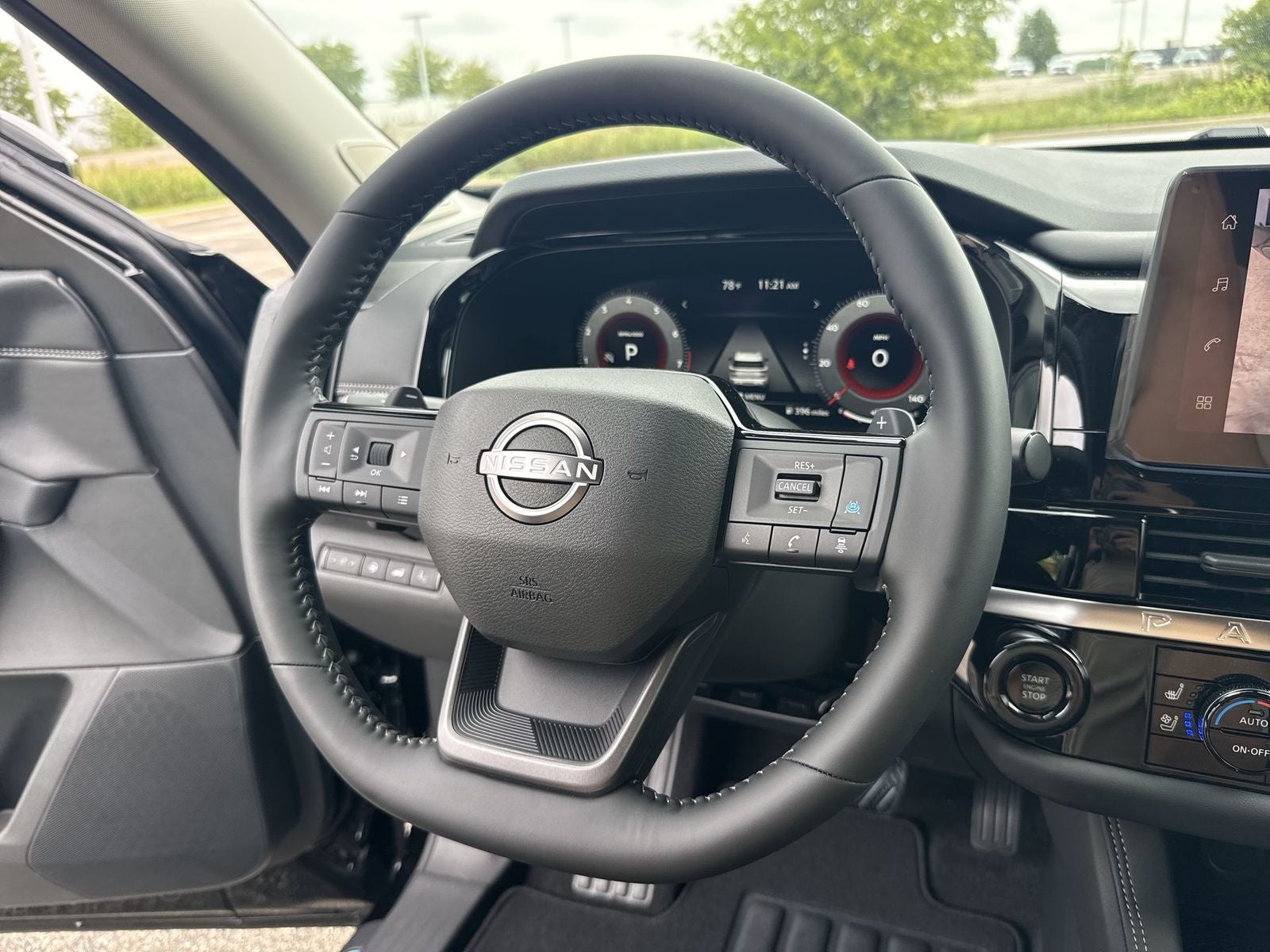2026 Nissan Pathfinder Platinum Captain's Chairs Package