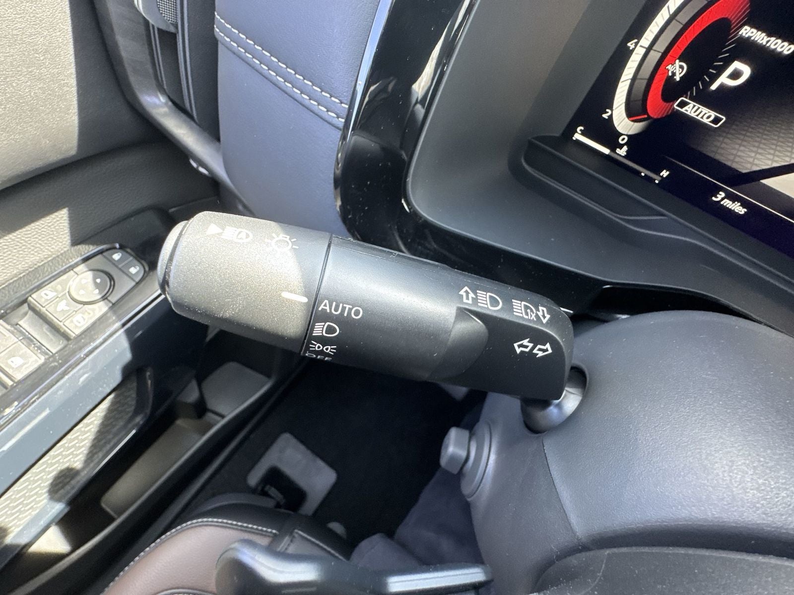 2026 Nissan Pathfinder Platinum Captain Chairs Package