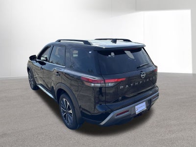 2026 Nissan Pathfinder Platinum Captain Chairs Package