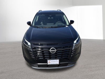 2026 Nissan Pathfinder Platinum Captain Chairs Package