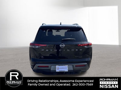 2026 Nissan Pathfinder Platinum Captain Chairs Package