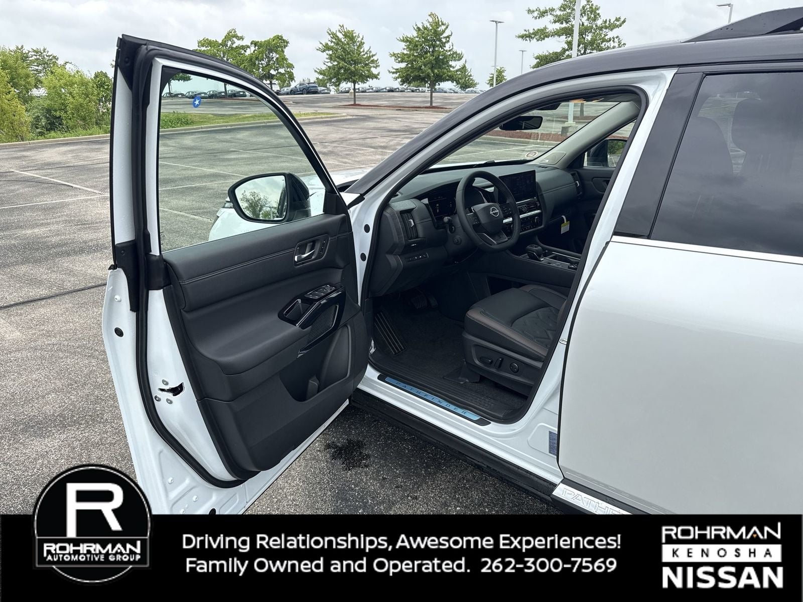 2026 Nissan Pathfinder Platinum Captain Chairs Package
