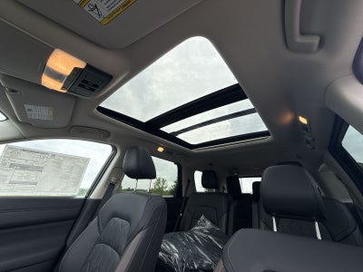2026 Nissan Pathfinder Platinum Captain Chairs Package