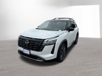 2026 Nissan Pathfinder Platinum Captain Chairs Package