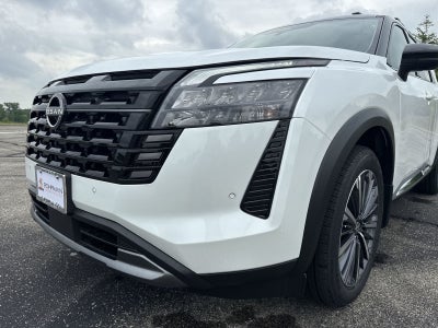 2026 Nissan Pathfinder Platinum Captain Chairs Package
