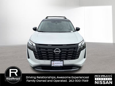 2026 Nissan Pathfinder Platinum Captain Chairs Package