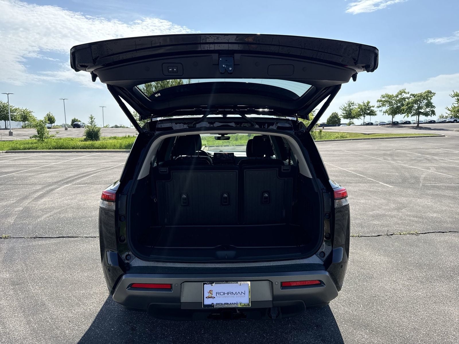 2026 Nissan Pathfinder Platinum Captain Chairs Package