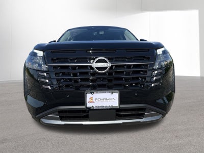 2026 Nissan Pathfinder Platinum Captain Chairs Package