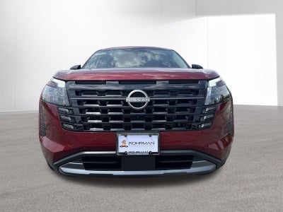 2026 Nissan Pathfinder Platinum Captain Chairs Package