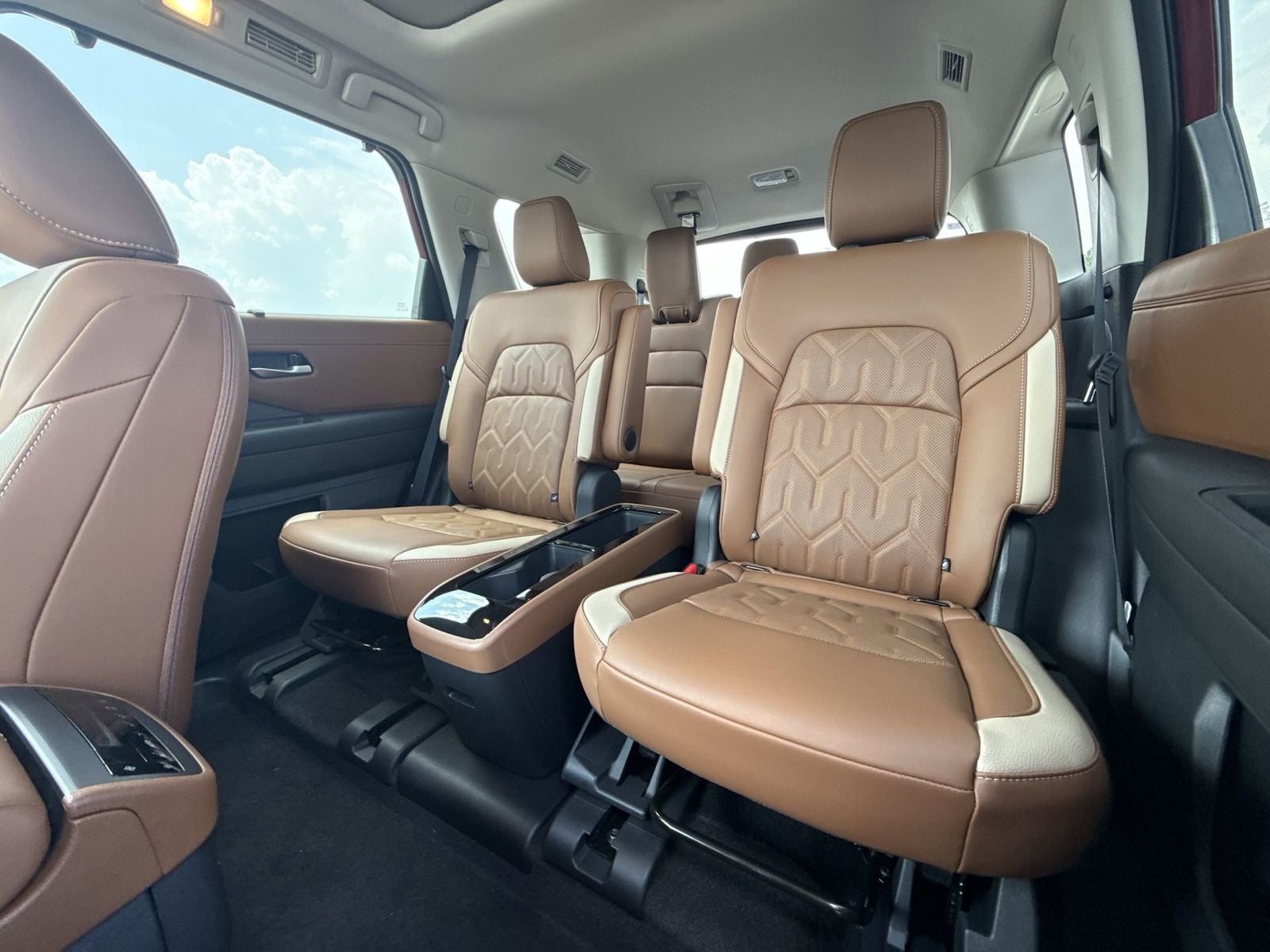 2026 Nissan Pathfinder Platinum Captain Chairs Package