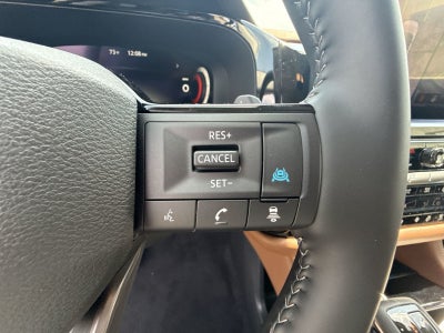 2026 Nissan Pathfinder Platinum Captain Chairs Package