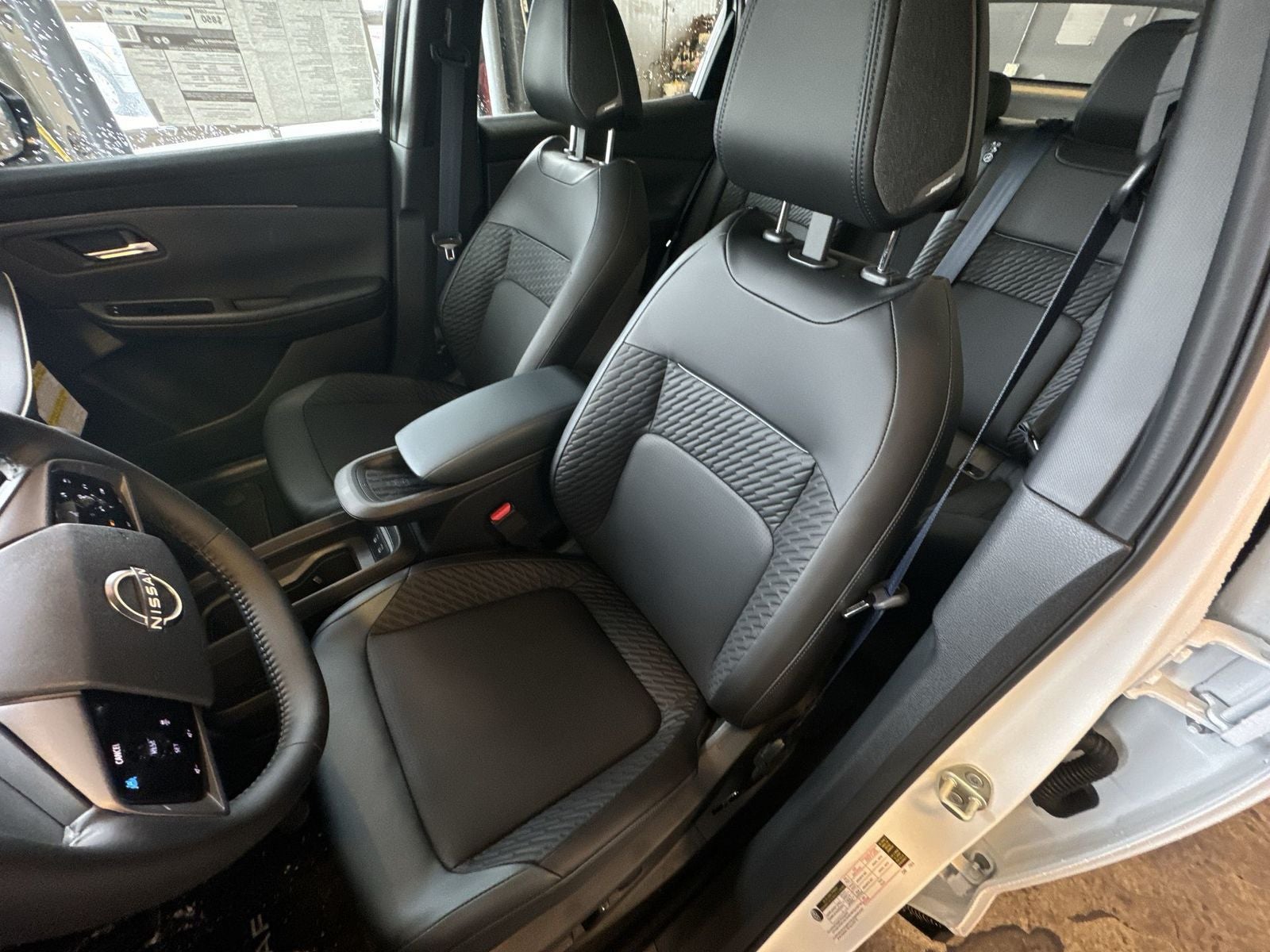 2026 Nissan Leaf PLATINUM+