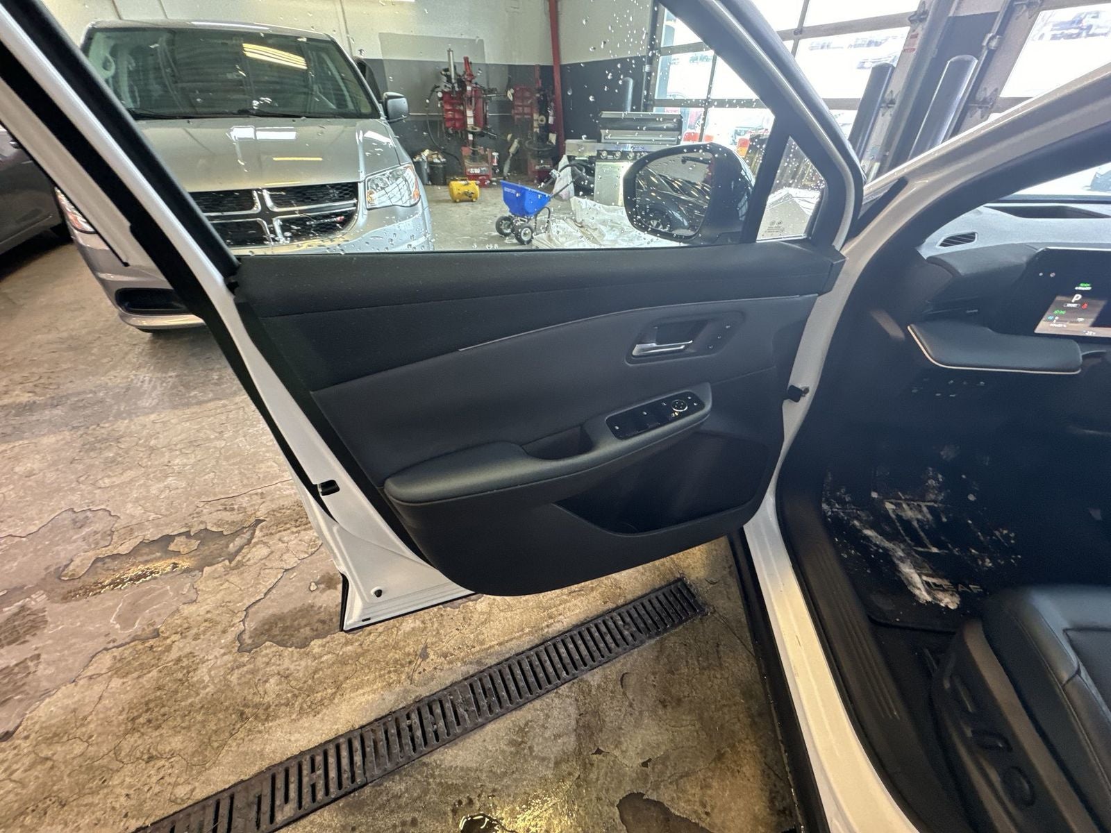 2026 Nissan Leaf PLATINUM+