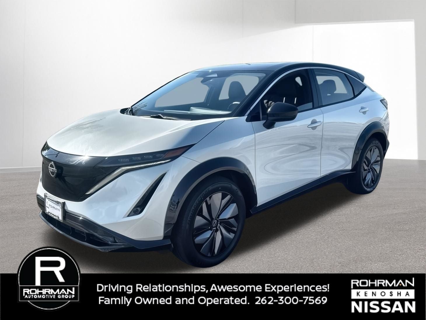 2023 Nissan Ariya Venture+ FWD's photo