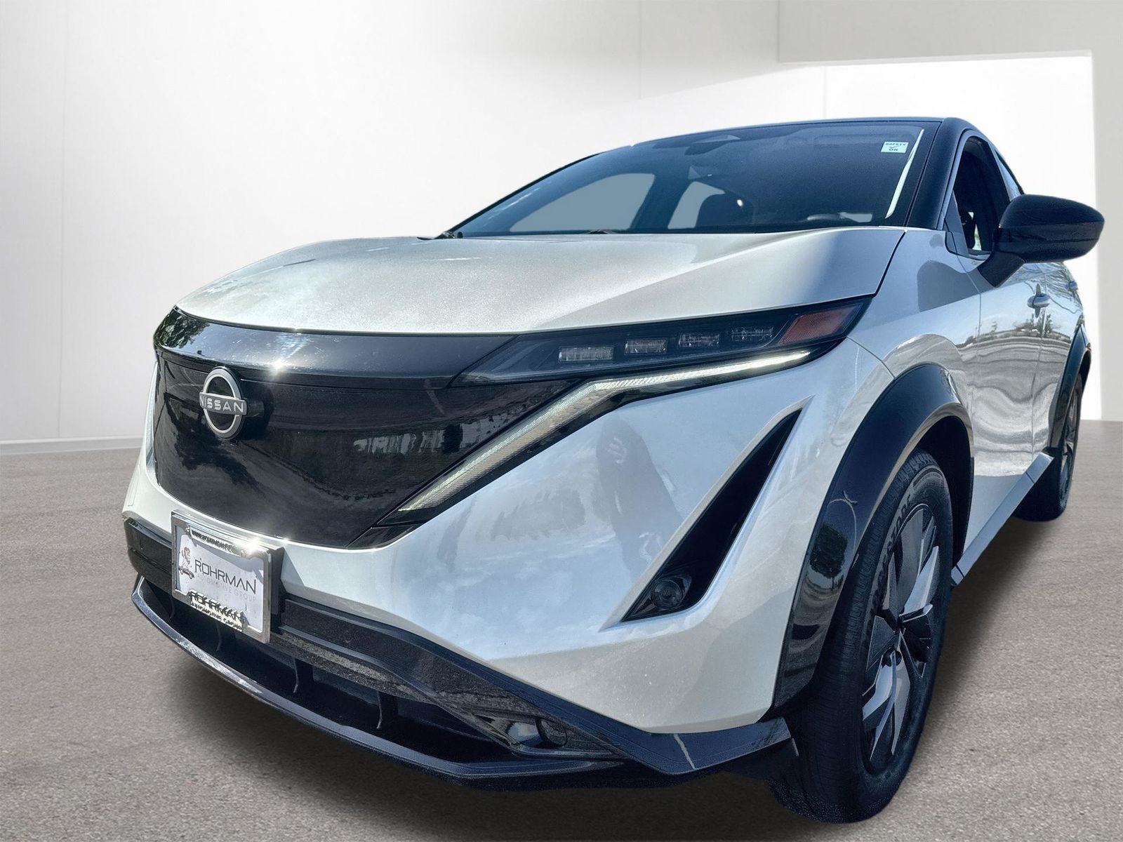 2023 Nissan Ariya VENTURE+