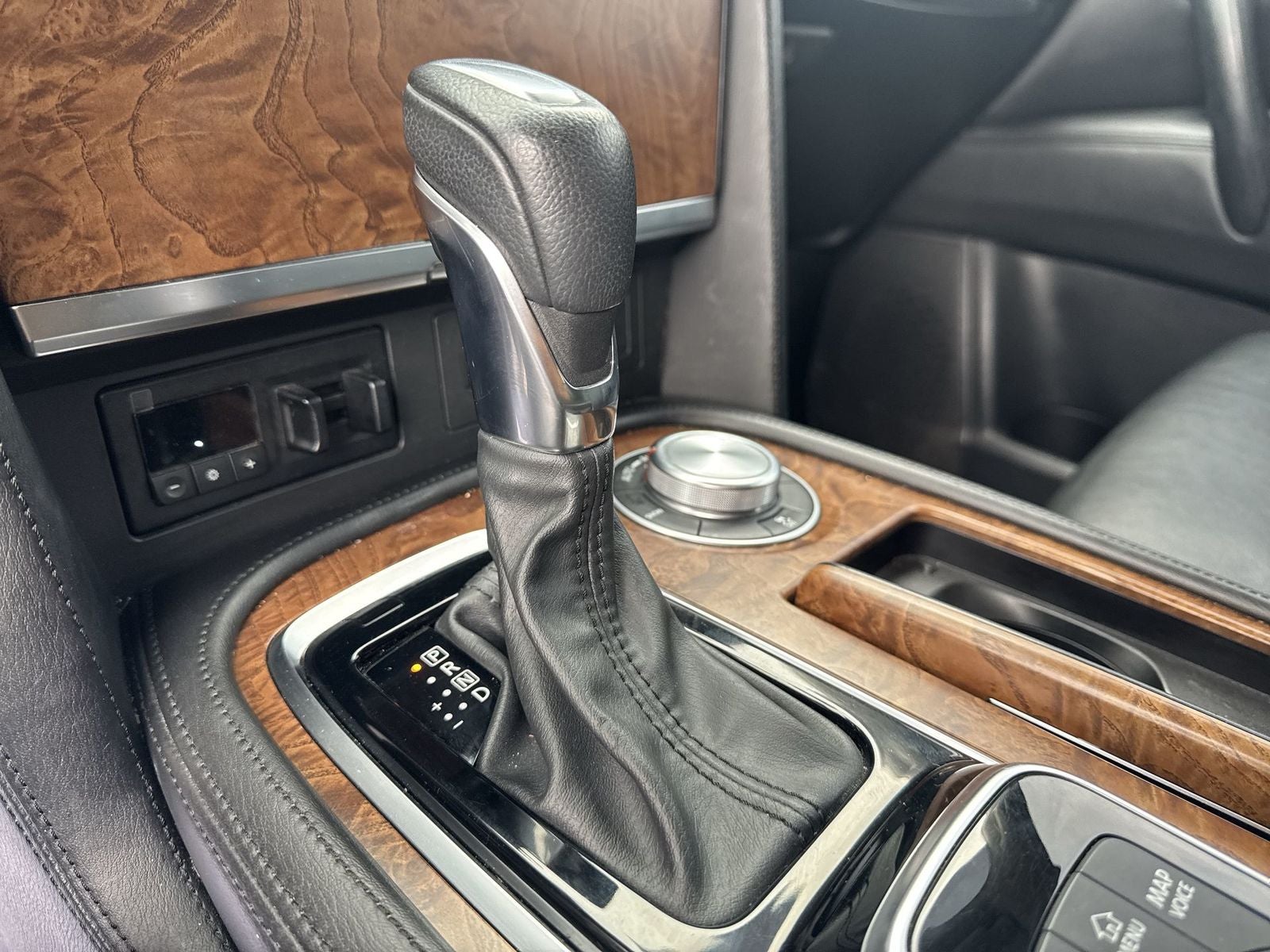 2022 Nissan Armada SL