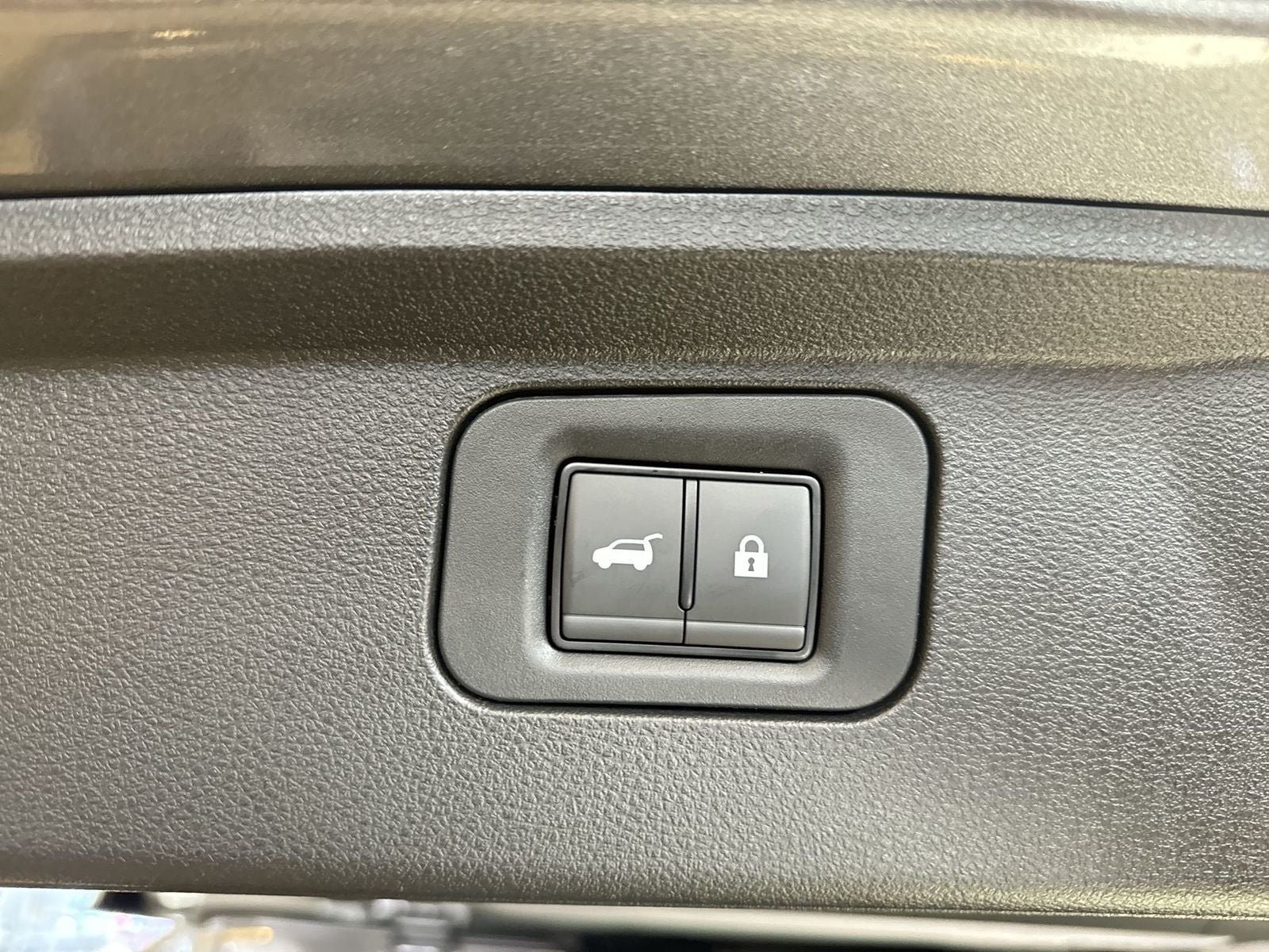 2026 Nissan Armada PRO-4X Captain's Chair Seat Package