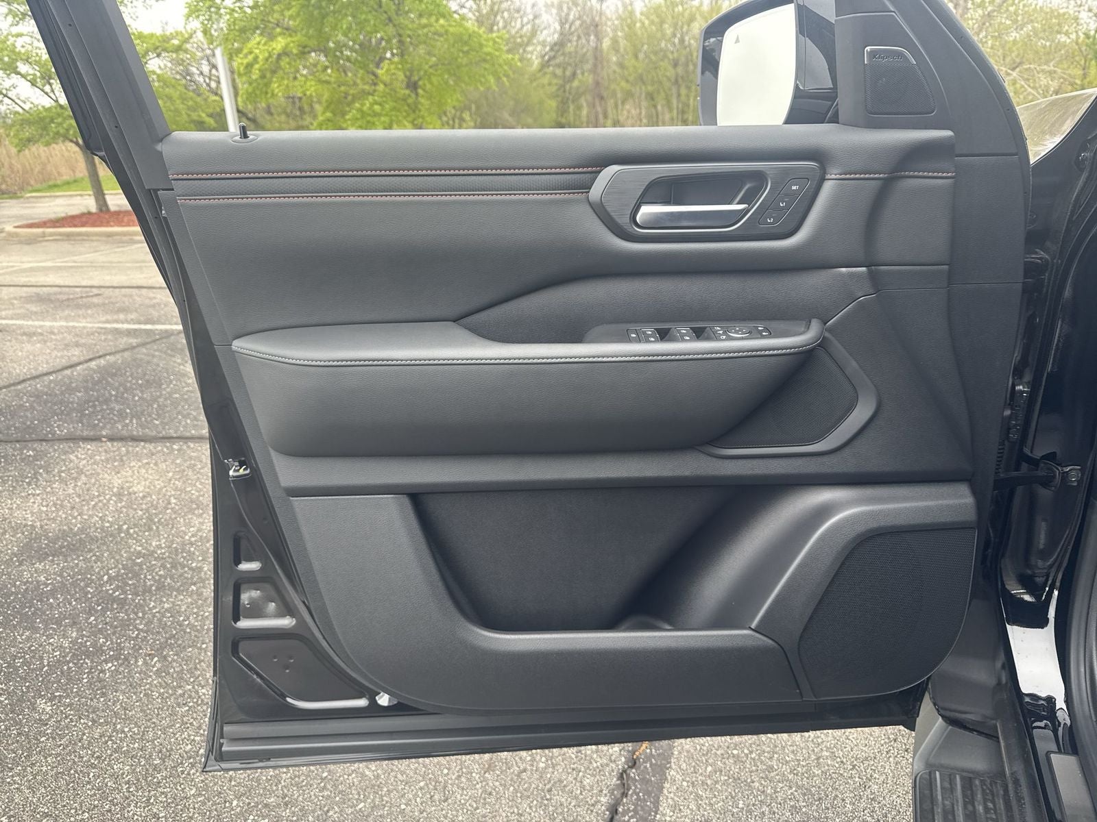 2026 Nissan Armada PRO-4X Premium Package