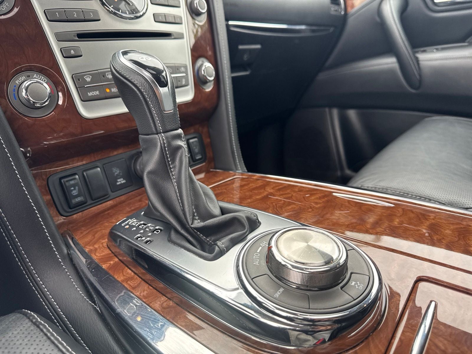 2019 INFINITI QX80 LUXE