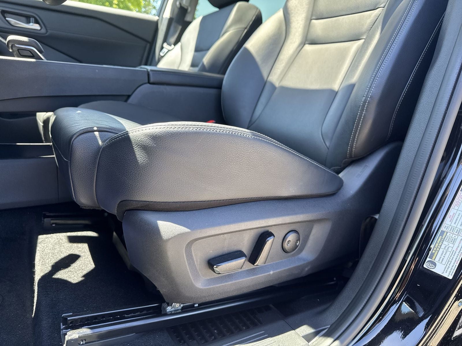 2025 Nissan Rogue SL Premium Package