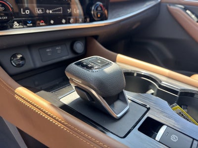 2025 Nissan Rogue Platinum