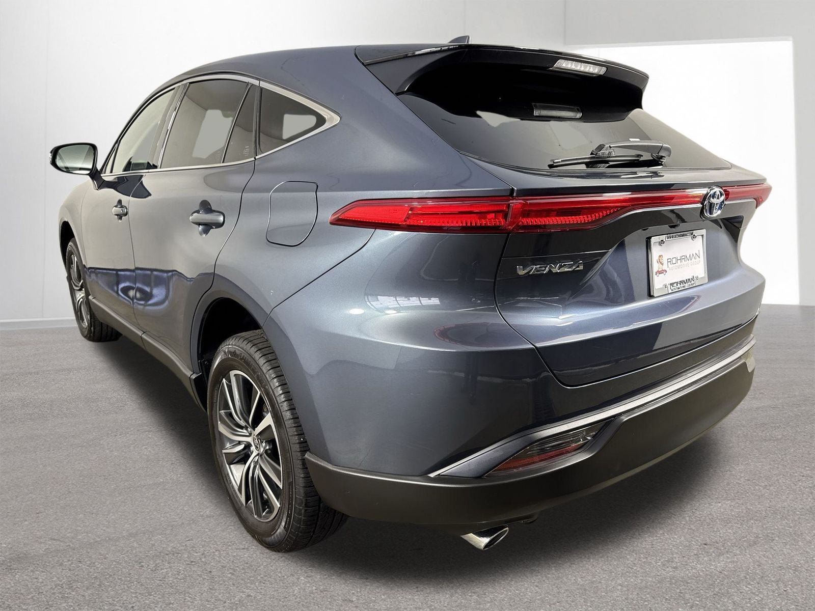 2024 Toyota Venza LE