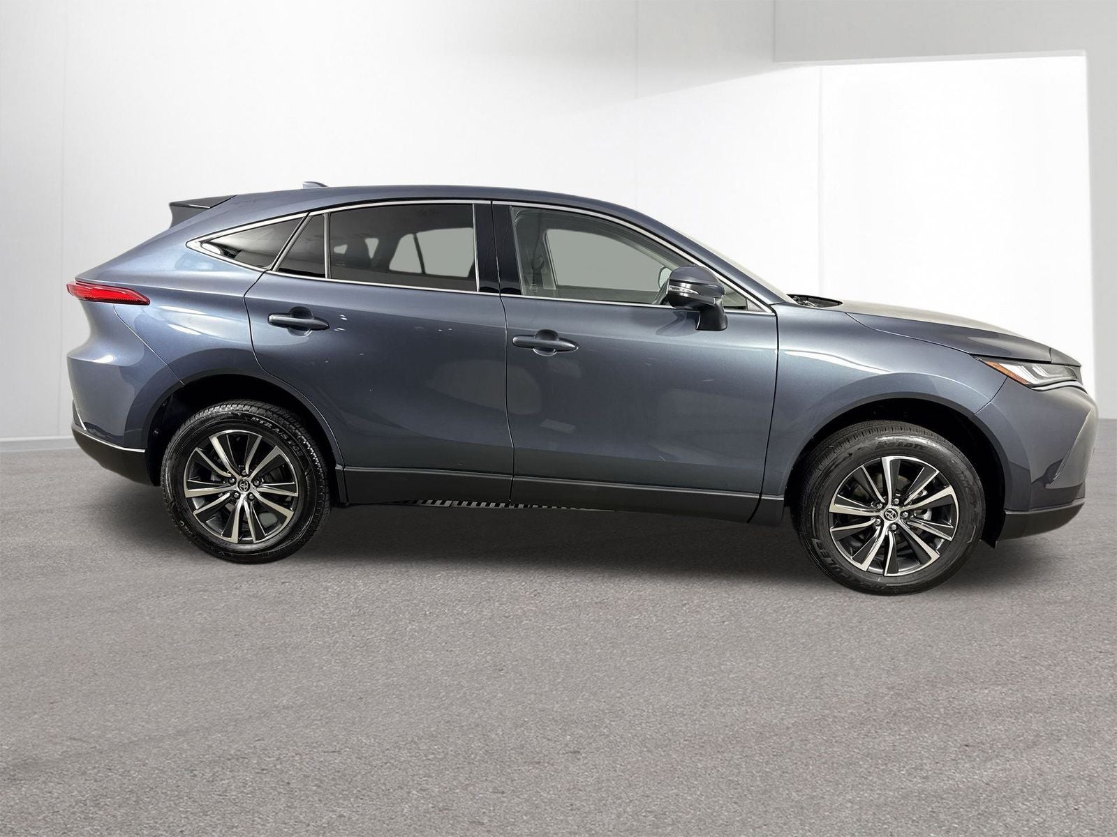 2024 Toyota Venza LE