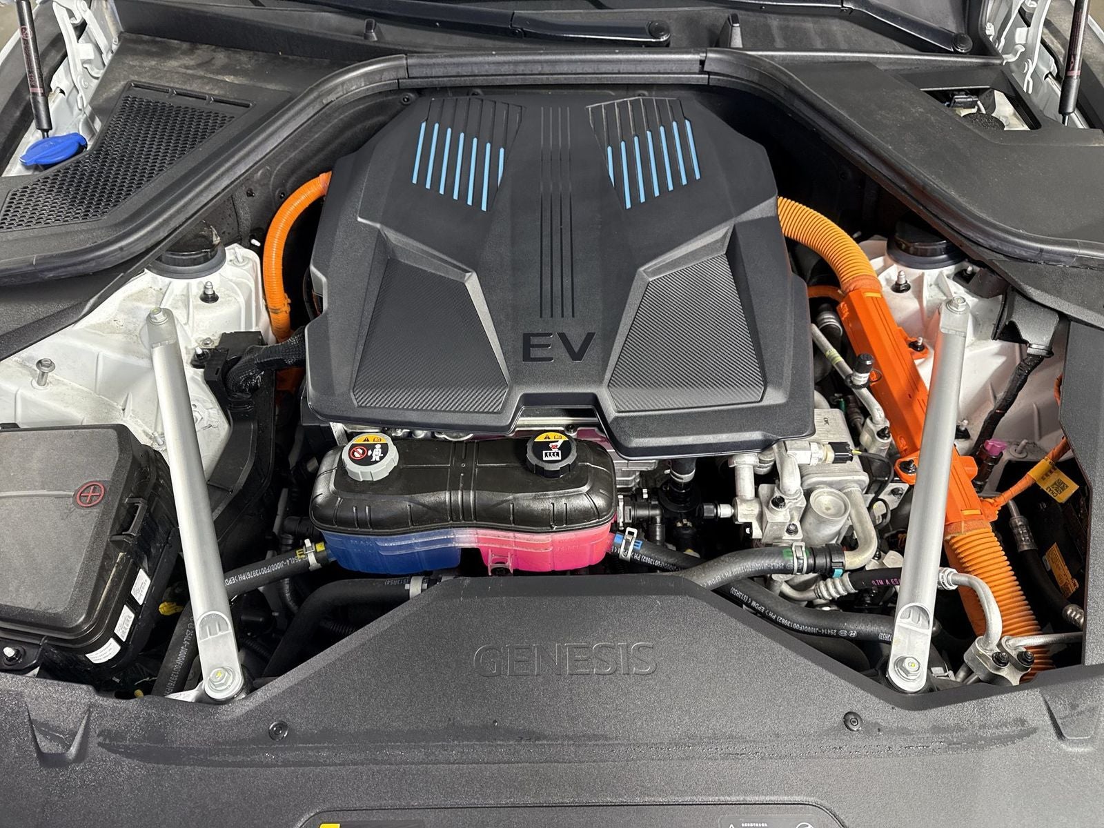 2024 Genesis Electrified G80 Advanced