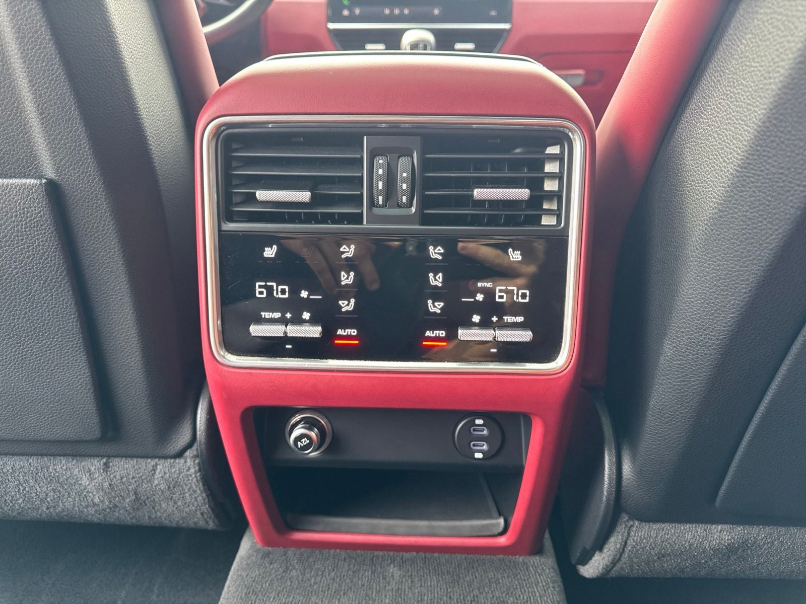 2022 Porsche Cayenne Coupe Platinum Edition