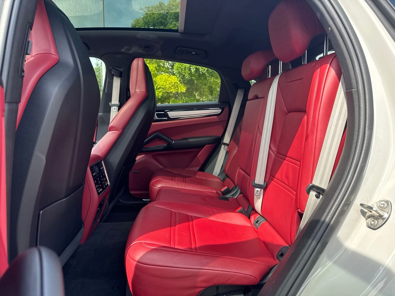2022 Porsche Cayenne Coupe Platinum Edition