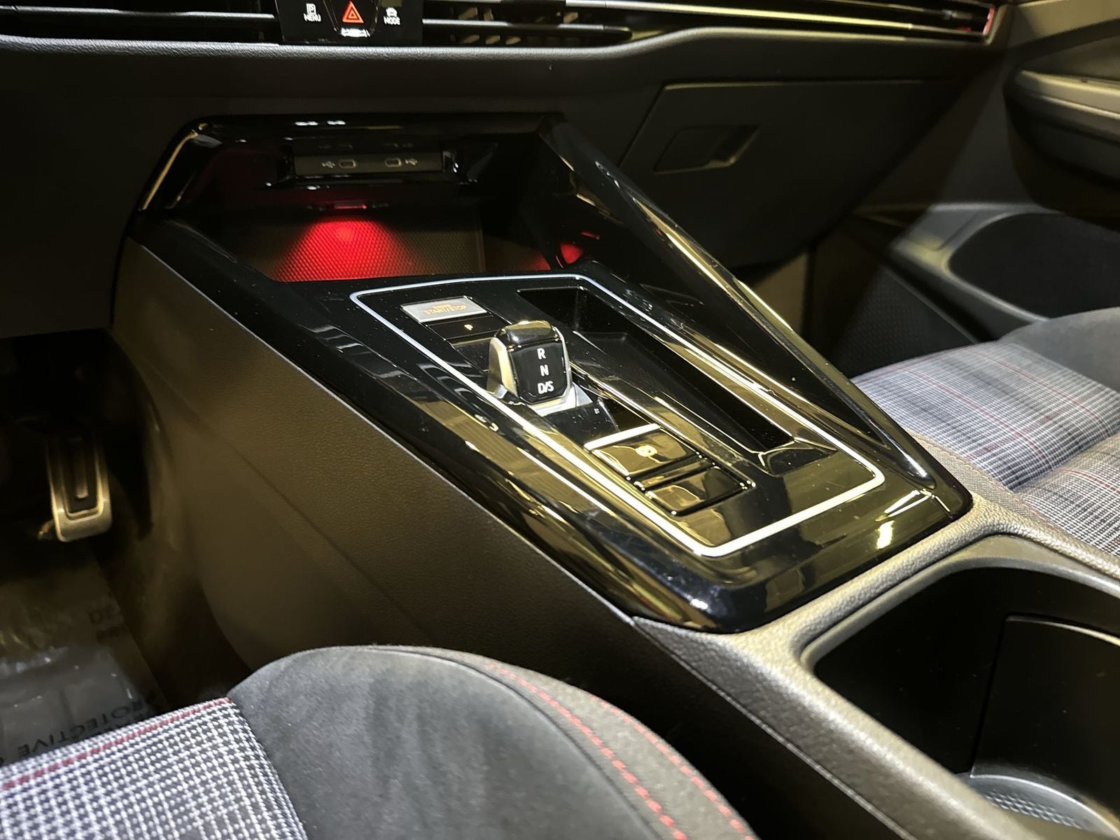 2024 Volkswagen Golf GTI 2.0T S