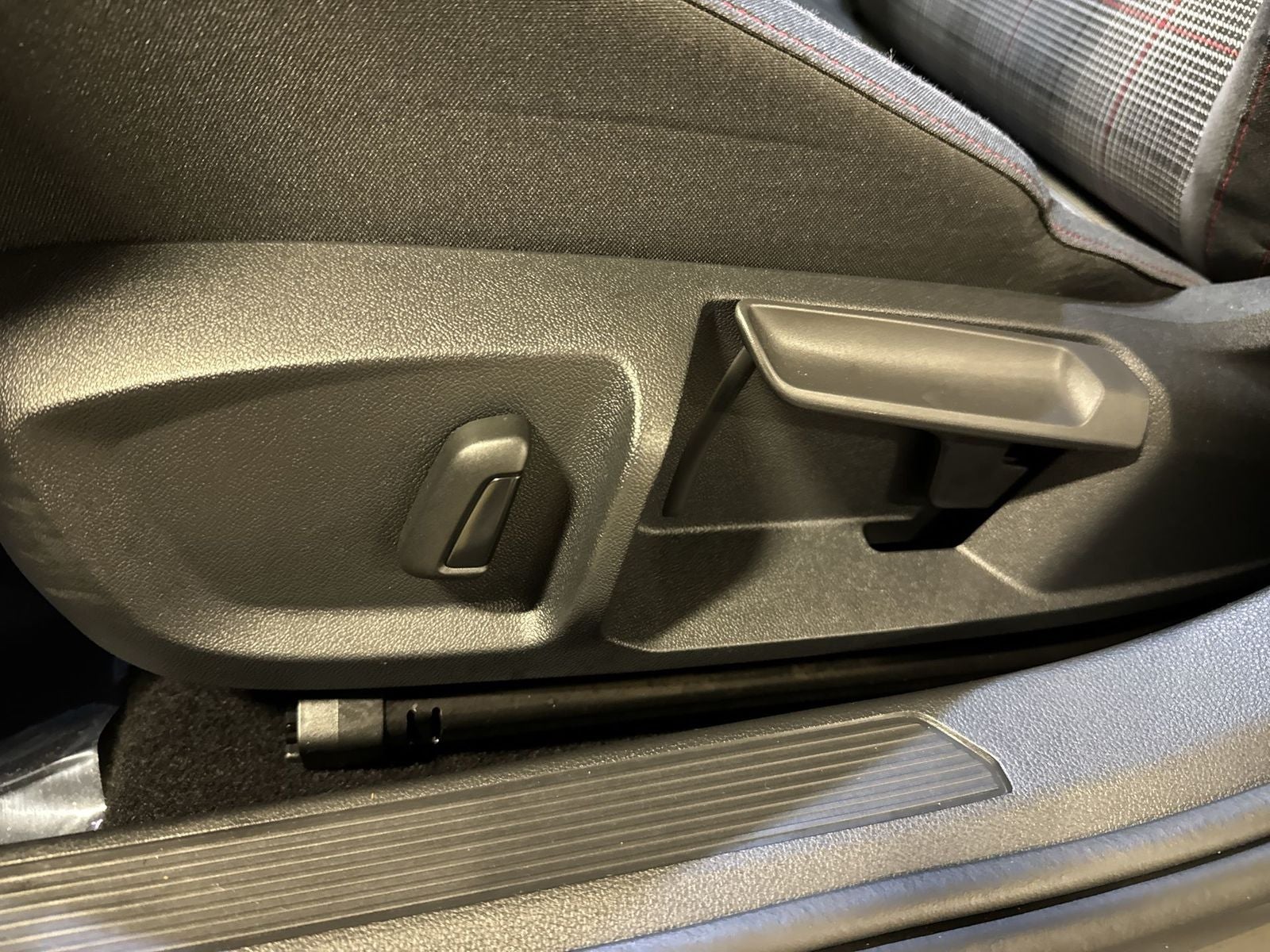 2024 Volkswagen Golf GTI 2.0T S