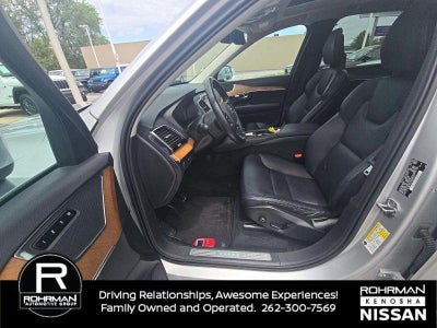 2021 Volvo XC90 T6 Momentum