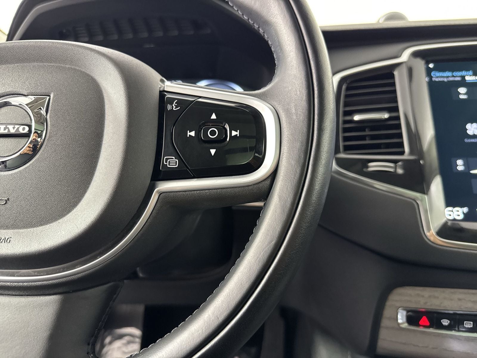 2022 Volvo XC90 Recharge Plug-In Hybrid T8 Inscription 6 Passenger