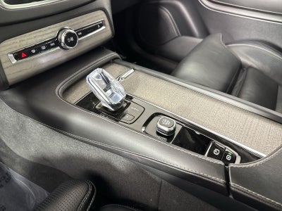 2022 Volvo XC90 Recharge Plug-In Hybrid T8 Inscription 6 Passenger