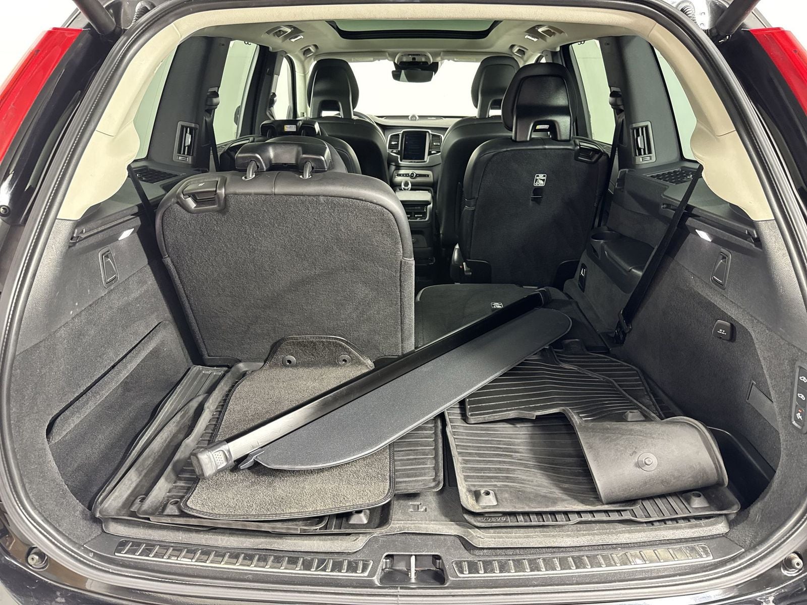 2022 Volvo XC90 Recharge Plug-In Hybrid T8 Inscription 6 Passenger