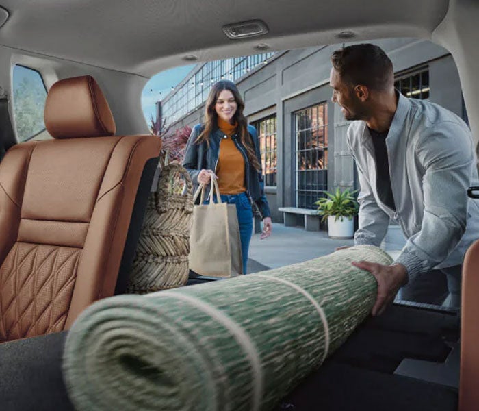 Kenosha Nissan in Bristol WI