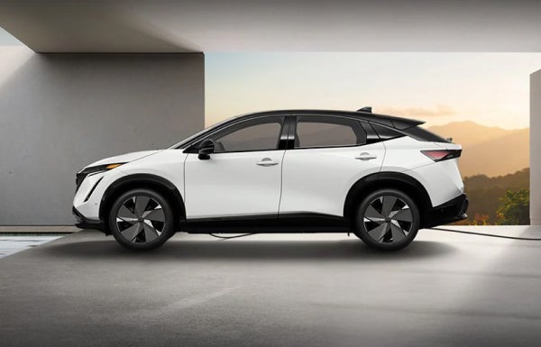 Kenosha Nissan in Bristol WI